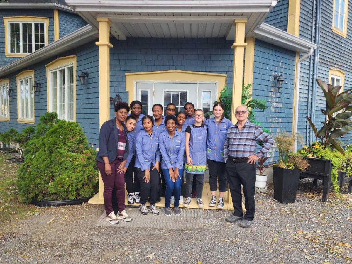 Hotel Fleurs Karaibes Saint-Alexandre-de-Kamouraska Exteriör bild