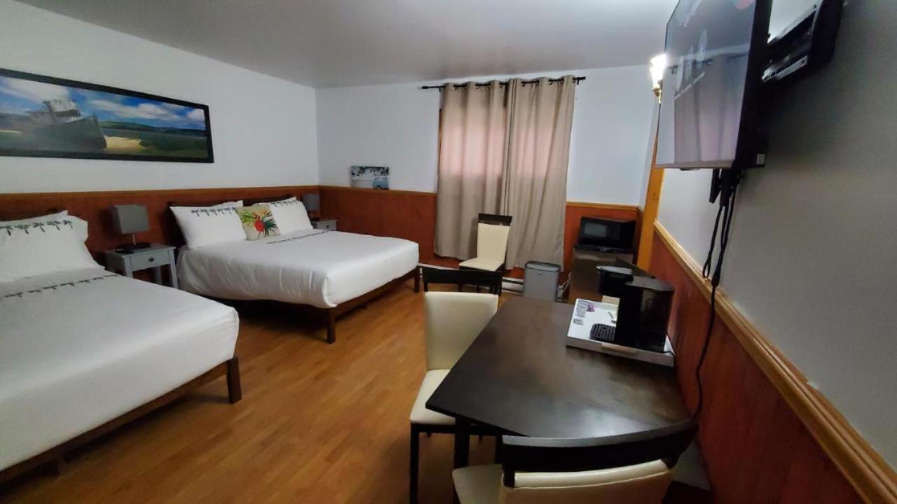 Hotel Fleurs Karaibes Saint-Alexandre-de-Kamouraska Exteriör bild